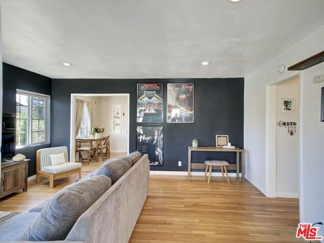 3021 S Genesee Avenue, Los Angeles, CA 90016