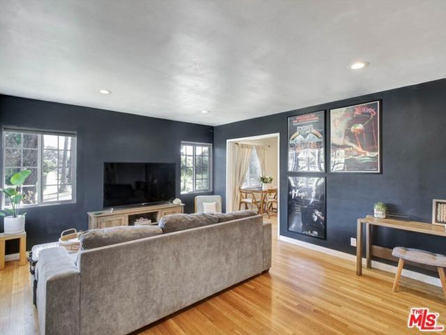 3021 S Genesee Avenue, Los Angeles, CA 90016