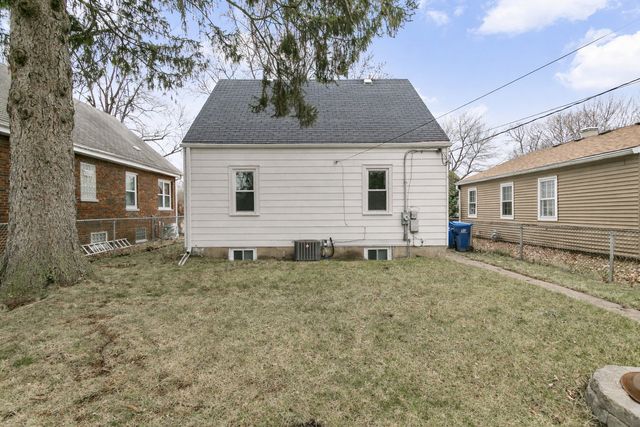 505 Lorraine Avenue, Waukegan, IL 60085