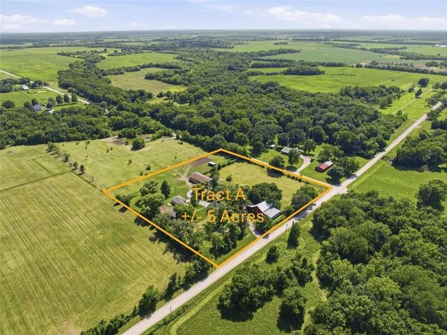 33701 E 275th Street, Garden City, MO 64747
