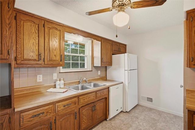 33701 E 275th Street, Garden City, MO 64747
