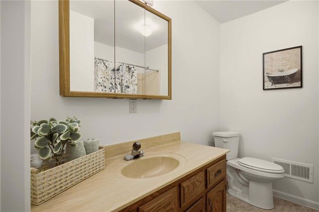 33701 E 275th Street, Garden City, MO 64747