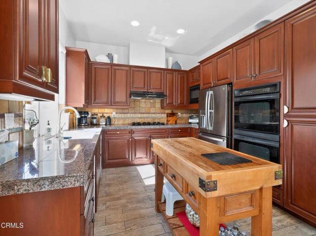 2886 Golf Villa Way, Camarillo, CA 93010