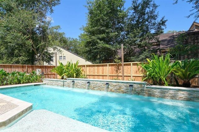 5 Berrypick Lane, The Woodlands, TX 77380