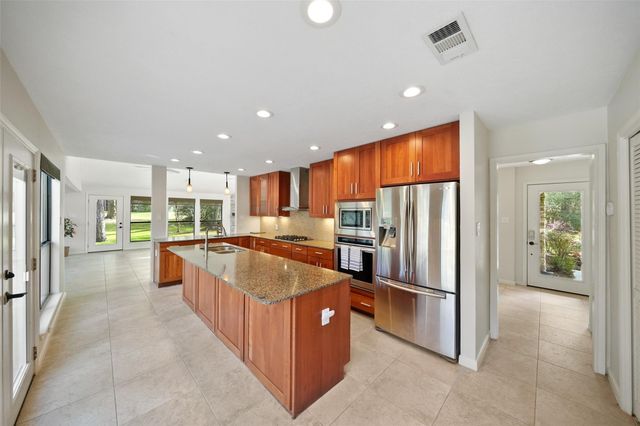 5 Berrypick Lane, The Woodlands, TX 77380