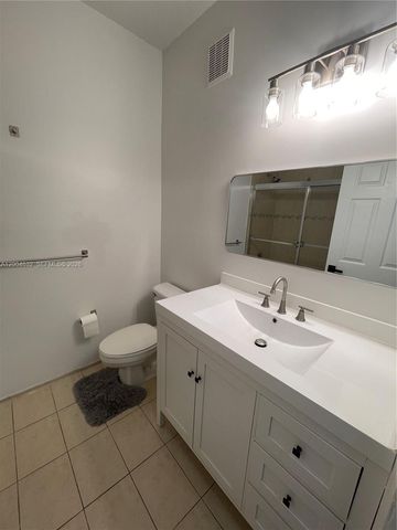 8423 NW 138th Ter 2804, Miami Lakes, FL 33016