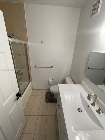 8423 NW 138th Ter 2804, Miami Lakes, FL 33016