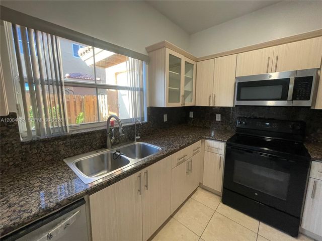 8423 NW 138th Ter 2804, Miami Lakes, FL 33016