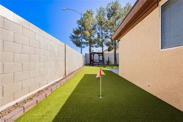9501 Fox Forest Avenue, Las Vegas, NV 89129