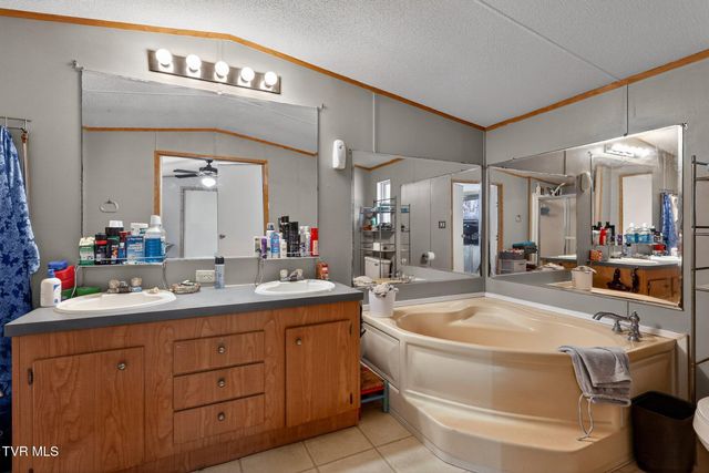 393 Meadow Creek Road, Bristol, TN 37620