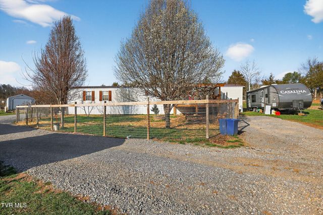 393 Meadow Creek Road, Bristol, TN 37620