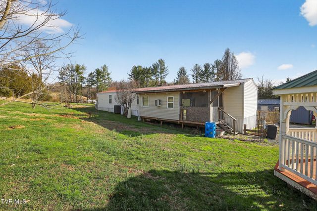 393 Meadow Creek Road, Bristol, TN 37620