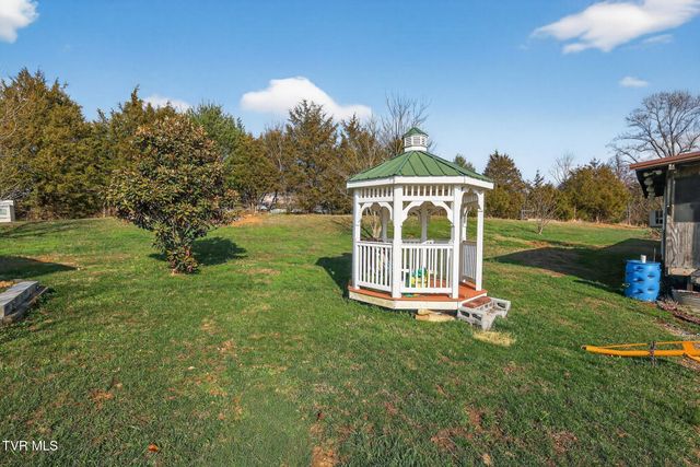 393 Meadow Creek Road, Bristol, TN 37620