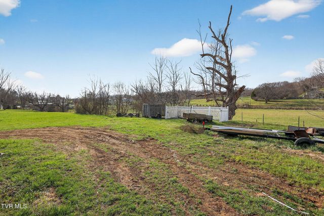 393 Meadow Creek Road, Bristol, TN 37620