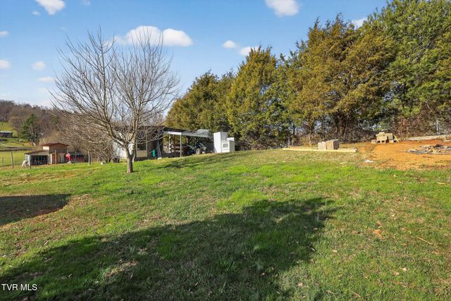 393 Meadow Creek Road, Bristol, TN 37620
