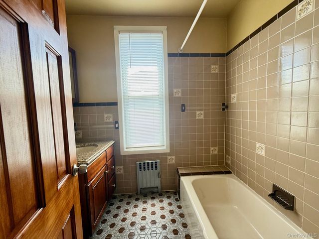 9512 108th Ave, Ozone Park, NY 11417