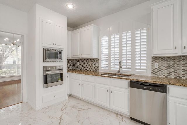 4201 Fair Oaks Drive, Grapevine, TX 76051