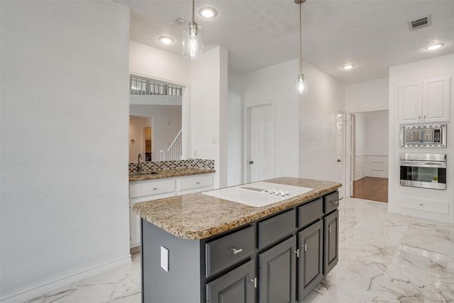 4201 Fair Oaks Drive, Grapevine, TX 76051