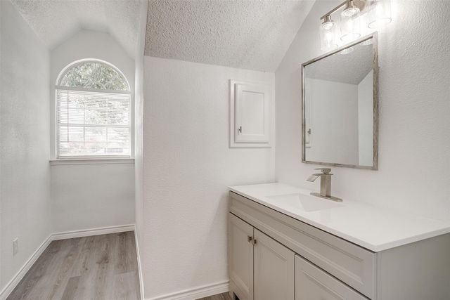 4201 Fair Oaks Drive, Grapevine, TX 76051