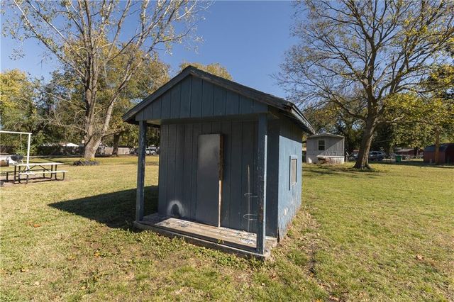 729 W 3rd Street, Cherryvale, KS 67335