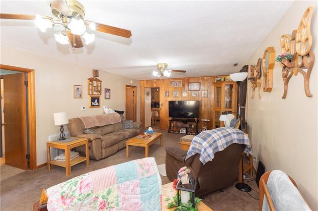 729 W 3rd Street, Cherryvale, KS 67335