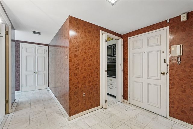 5048 5th Ave 101, Shadyside, PA 15232