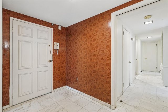 5048 5th Ave 101, Shadyside, PA 15232