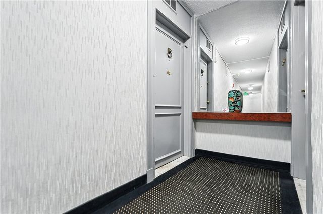 5048 5th Ave 101, Shadyside, PA 15232