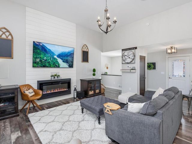 1961 6th Avenue N, Saint Cloud, MN 56303