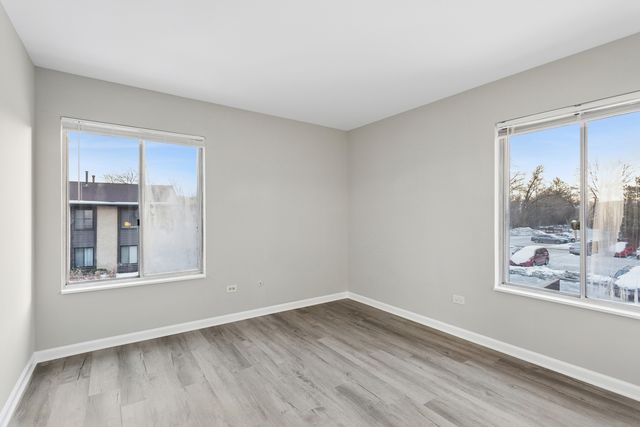 6185 Pinewood Court 202, Willowbrook, IL 60527