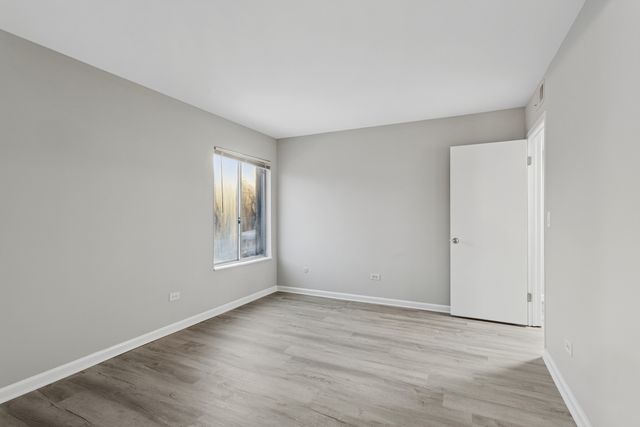 6185 Pinewood Court 202, Willowbrook, IL 60527