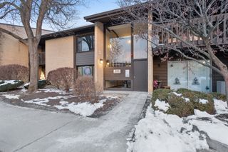 6185 Pinewood Court 202, Willowbrook, IL 60527