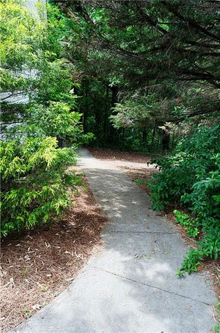 140 Crystal River Drive, Calhoun, GA 30701