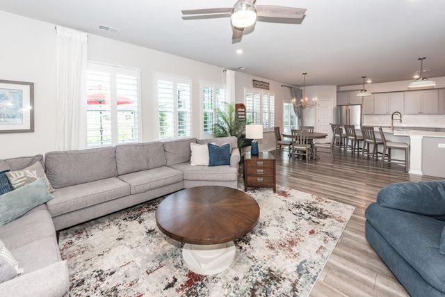472 Richfield Way, Summerville, SC 29486