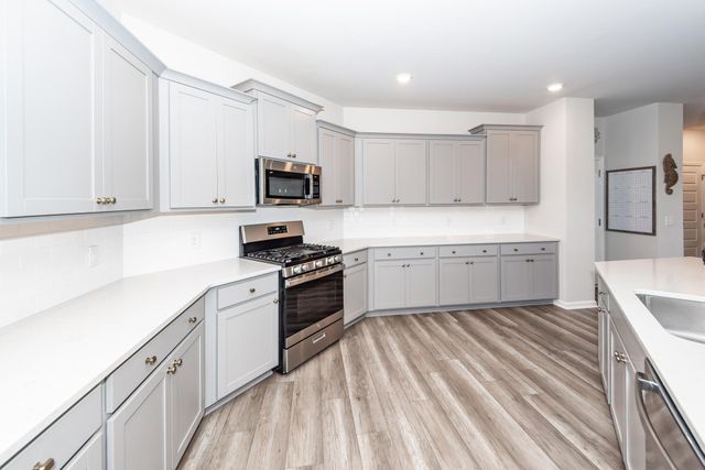 472 Richfield Way, Summerville, SC 29486