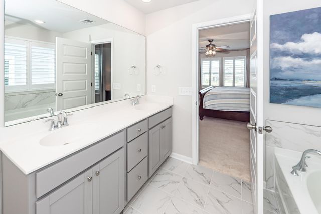 472 Richfield Way, Summerville, SC 29486