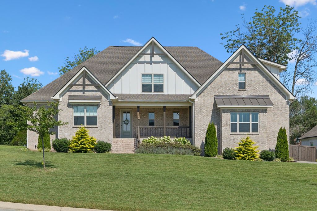 1205 Janie Sue Ct, Lebanon, TN 37087