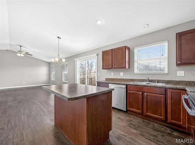 157 Sweetgum Drive, Troy, MO 63379