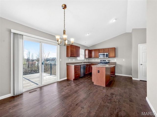 157 Sweetgum Drive, Troy, MO 63379