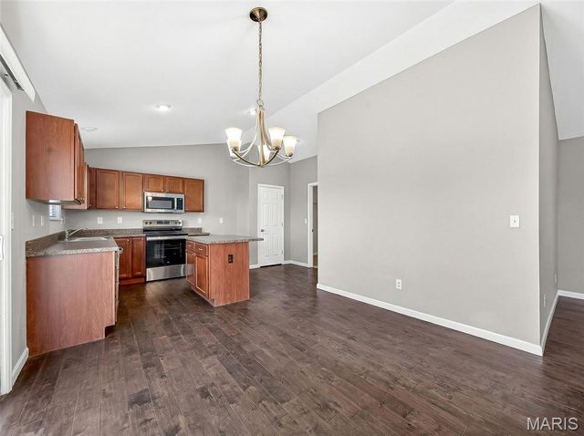 157 Sweetgum Drive, Troy, MO 63379