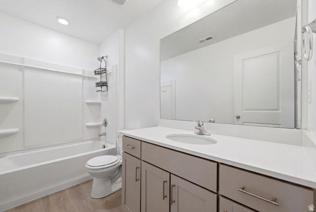 1098 E WATERWAY LN, Saratoga Springs, UT 84045