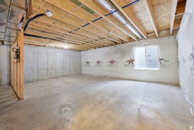 1098 E WATERWAY LN, Saratoga Springs, UT 84045