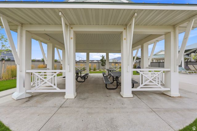 1098 E WATERWAY LN, Saratoga Springs, UT 84045