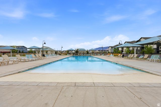 1098 E WATERWAY LN, Saratoga Springs, UT 84045