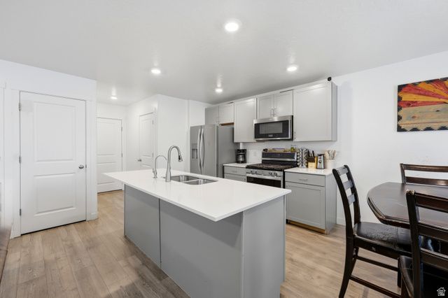 1098 E WATERWAY LN, Saratoga Springs, UT 84045