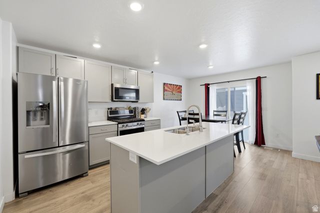 1098 E WATERWAY LN, Saratoga Springs, UT 84045