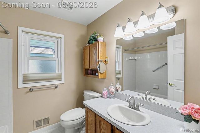 62998 Invitational Drive, Washington, MI 48094