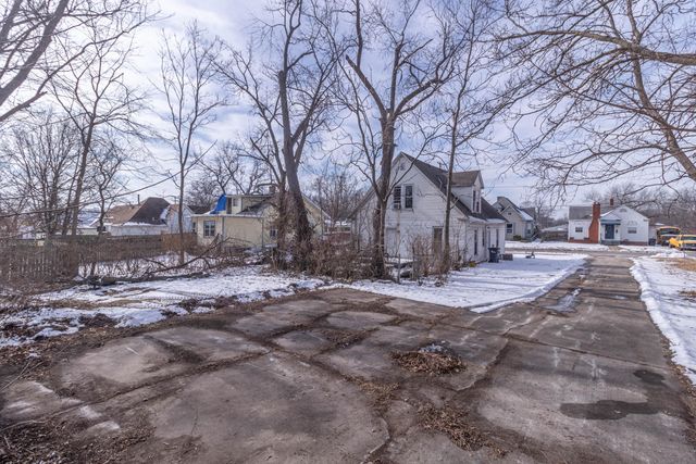 700 WASHINGTON AVE, Columbia, MO 65201