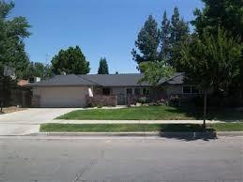3255 W Fremont Avenue, Fresno, CA 93711