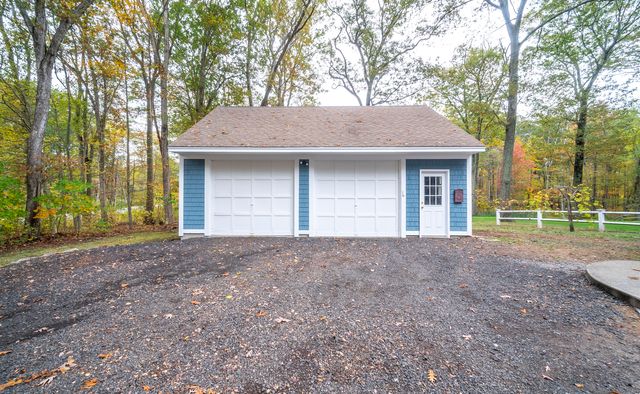 882 Killingworth Road, Haddam, CT 06441